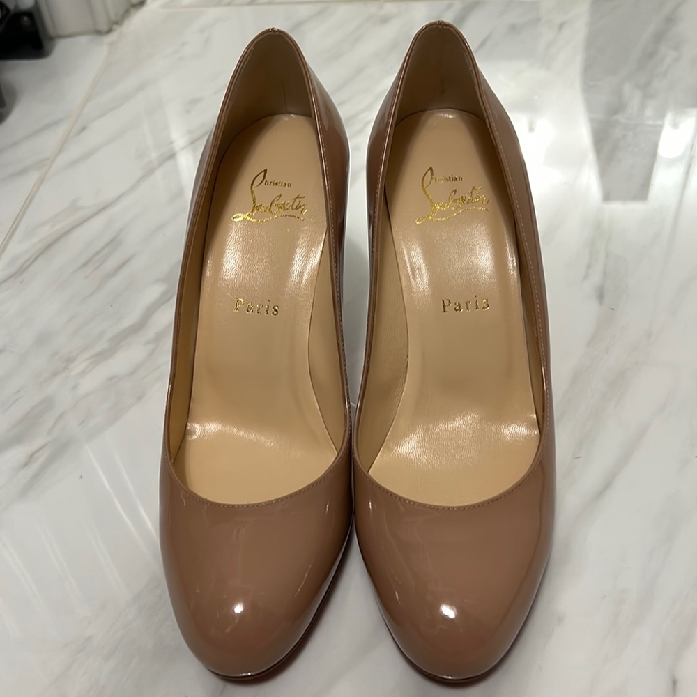 Brand new Christian Louboutin Simple 100 Patent Calf Nude, Size 38.5